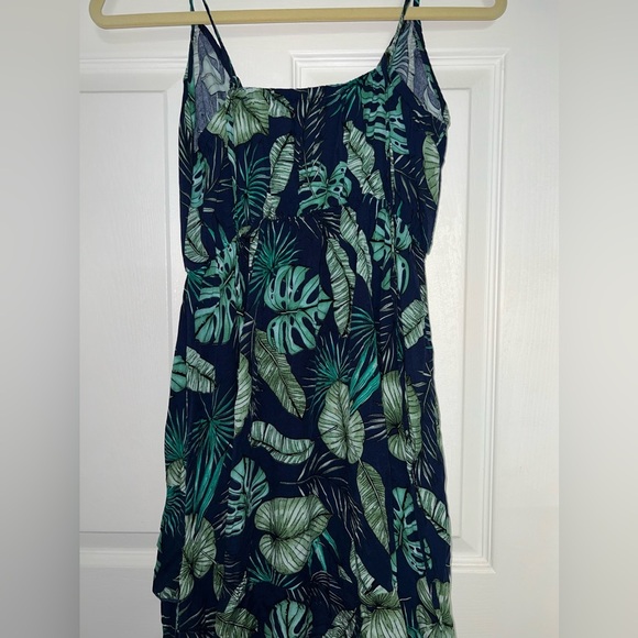 Tropical Leaf V-Neck Spaghetti Strap Dress - Picture 2 of 7